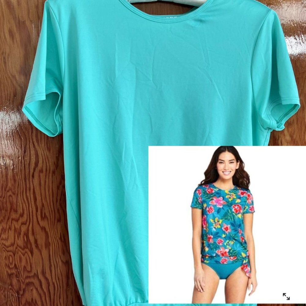 Lands End swim tee M